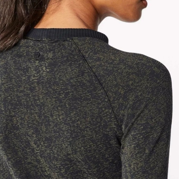 Lululemon Rest Less Pullover in Black/Armory Size 4 - Picture 3 of 11